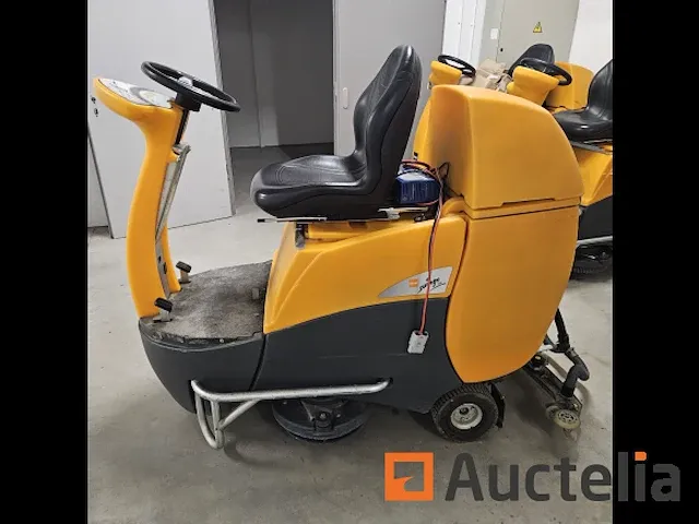 Ride-on schrobzuigmachine taski swingo 2500 - afbeelding 1 van  8