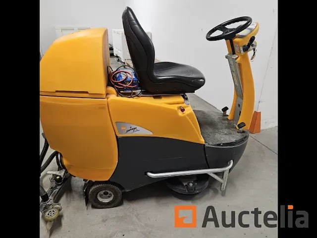Ride-on schrobzuigmachine taski swingo 2500 - afbeelding 2 van  8