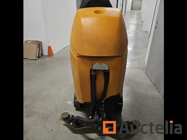 Ride-on schrobzuigmachine taski swingo 2500 - afbeelding 8 van  8
