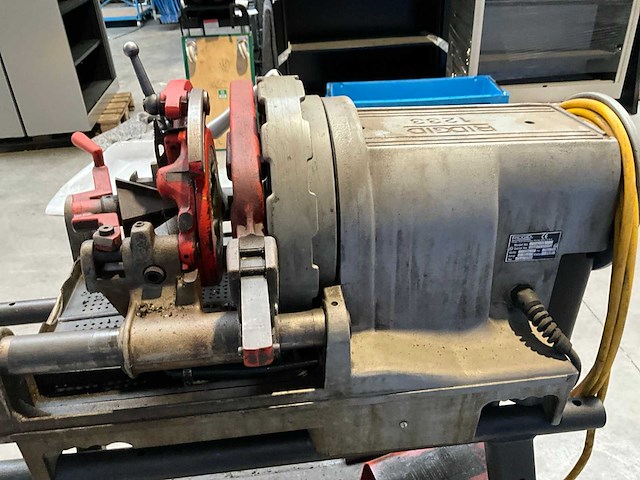 Ridgid 1233 draadsnijmachine - afbeelding 5 van  8