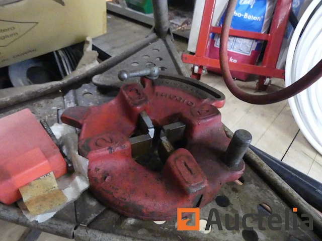 Ridgid 300 draadsnijmachine - afbeelding 6 van  9