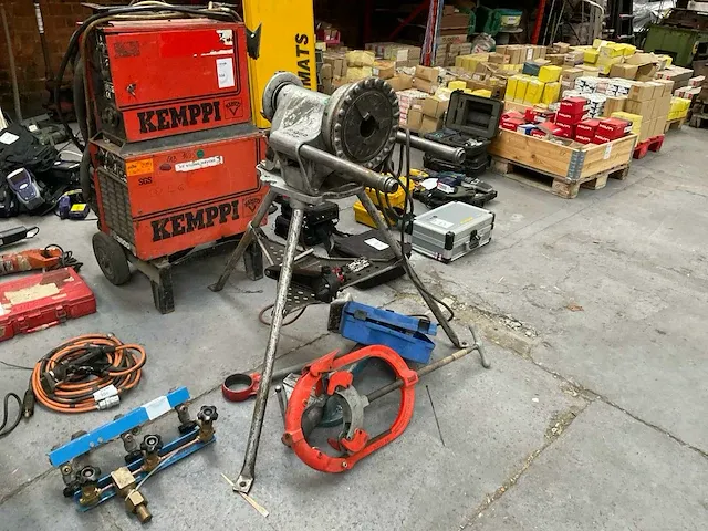 Ridgid 300 draadsnijmachine - afbeelding 3 van  10