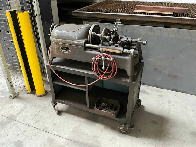 Ridgid 535 draadsnijmachine - afbeelding 2 van  9