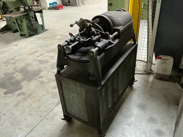 Ridgid 535 draadsnijmachine - afbeelding 5 van  9