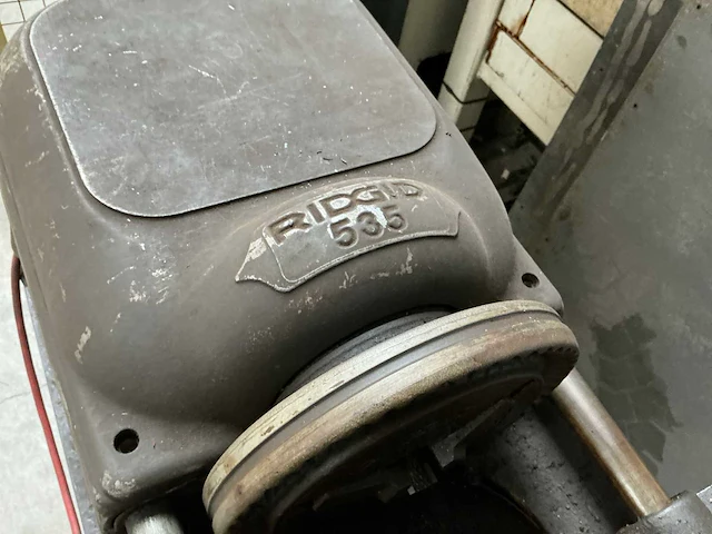 Ridgid 535 draadsnijmachine - afbeelding 6 van  9