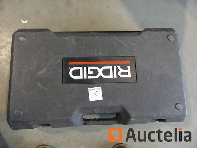 Ridgid 690 draadsnijmachine - afbeelding 1 van  9