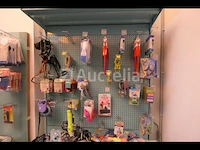 Riemen, halsbanden, manden, borstels, kussens,... voor honden en katten - afbeelding 5 van  8