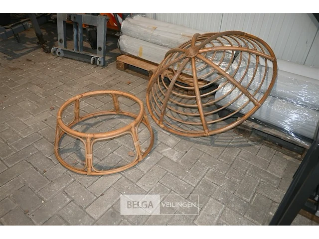 Rieten tafel uit 2 delen - afbeelding 3 van  4