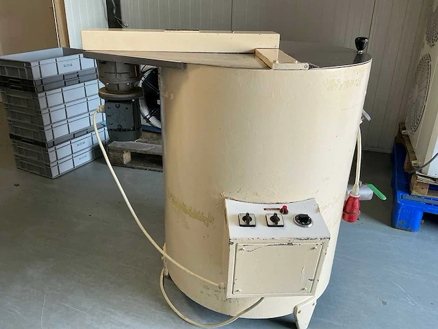 Rijkaard chocolade tankstation met roerwerk - afbeelding 3 van  8
