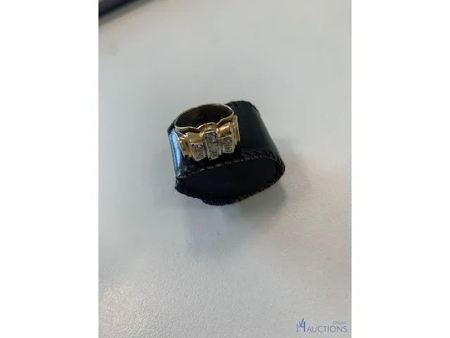 Ring in goudkleurige uitvoering - afbeelding 1 van  5