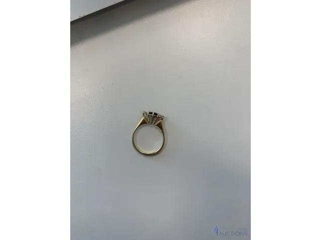 Ring in goudkleurige uitvoering - afbeelding 1 van  6