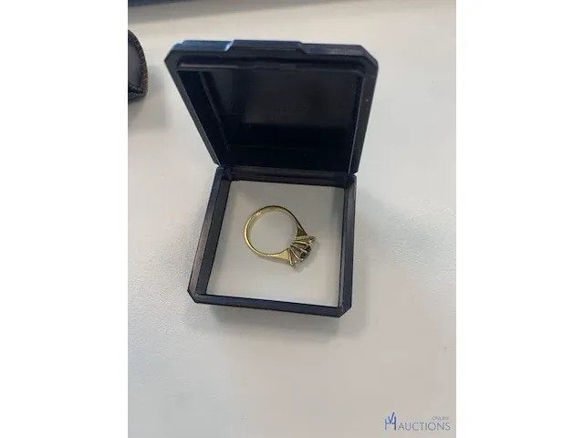 Ring in goudkleurige uitvoering - afbeelding 6 van  6