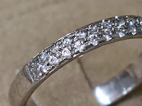 Ring met kleine steentjes - afbeelding 2 van  3