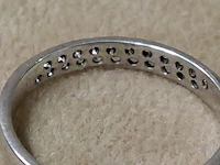 Ring met kleine steentjes - afbeelding 3 van  3
