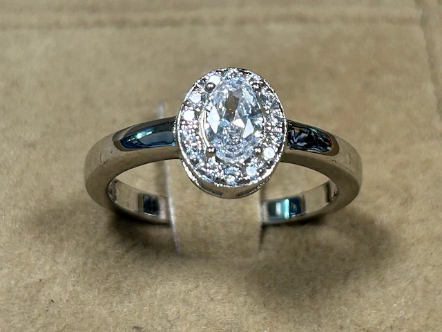 Ring met steen - afbeelding 1 van  4