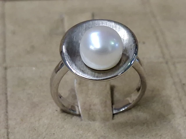 Ring met zoetwaterparel - afbeelding 1 van  4