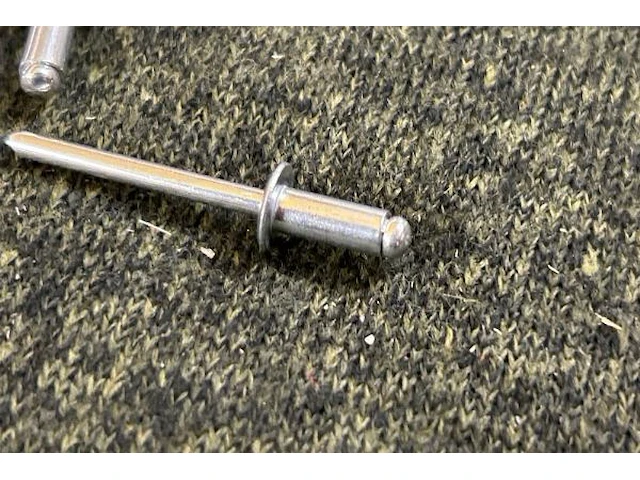 Ringen en klinknagels stanley - afbeelding 4 van  5
