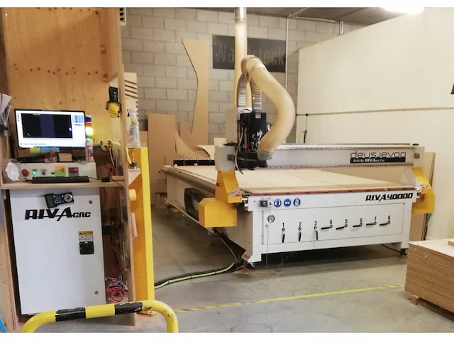 Riva 40000 cnc platenfrees voor hout, houtcomposiet en kunststoffen - afbeelding 1 van  23