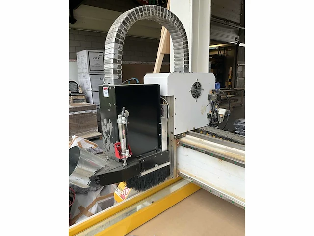 Riva 40000 cnc platenfrees voor hout, houtcomposiet en kunststoffen - afbeelding 4 van  23