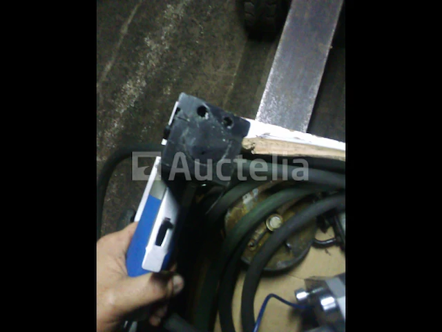 Rivclinch t 38o krimpmachine - afbeelding 7 van  10