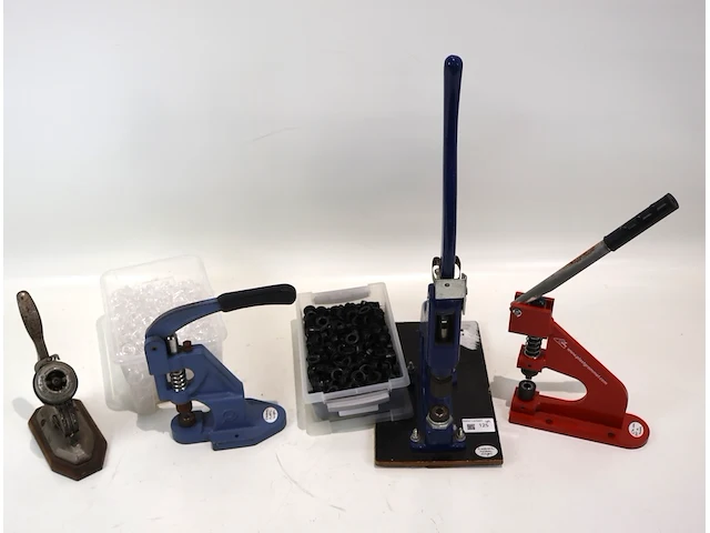 Rivetteer machines (x4) - afbeelding 1 van  7