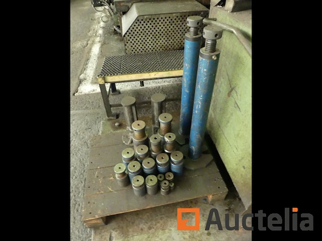 Rivolta tnc 320 cnc boormachine met bewegend statief en accessoires - afbeelding 12 van  36