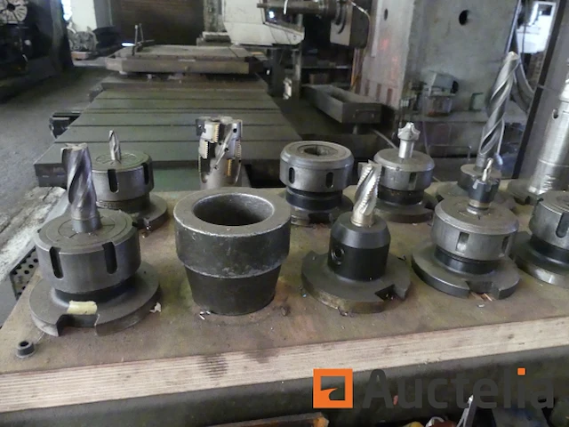Rivolta tnc 320 cnc boormachine met bewegend statief en accessoires - afbeelding 35 van  36