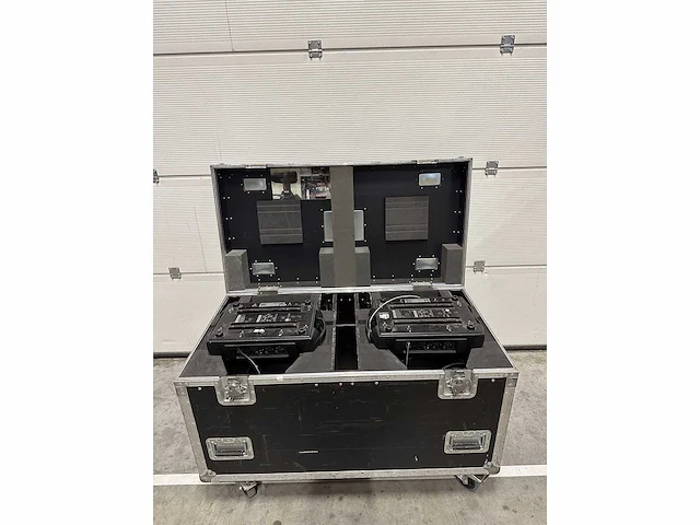 Robe - mmx - moving head - 2016 - afbeelding 1 van  7