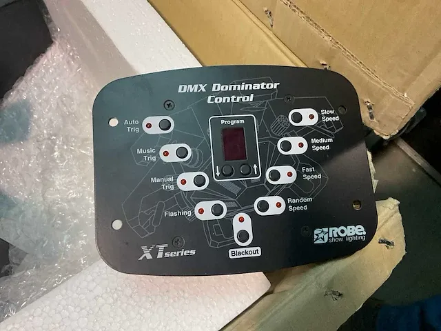 Robe dominator 1200xt lichteffect - afbeelding 3 van  4