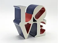 Robert indiana (na) - love sculptuur - afbeelding 2 van  7
