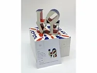 Robert indiana (na) - love sculptuur - afbeelding 4 van  7