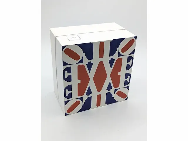 Robert indiana (na) - love sculptuur - afbeelding 6 van  7