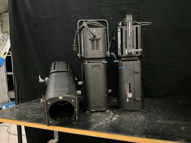 Robert juliat - 614 sx2 - spotlights (3x) - afbeelding 1 van  8