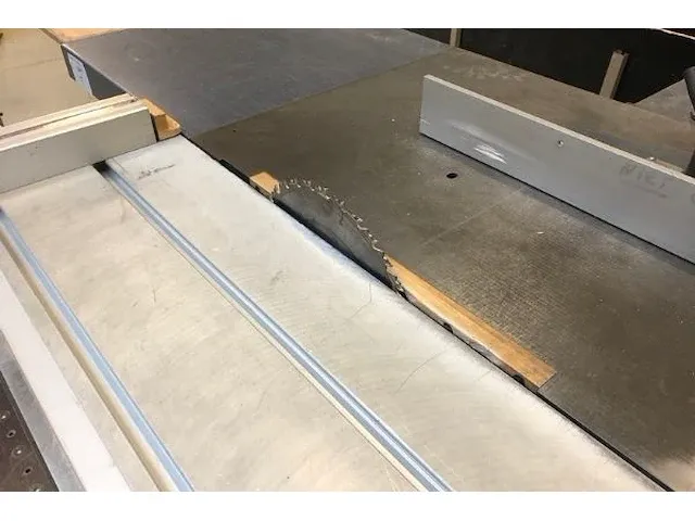 Robland paneelzaagmachine - afbeelding 2 van  7