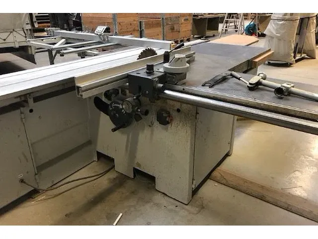 Robland paneelzaagmachine - afbeelding 6 van  7