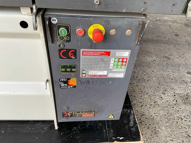 Robland z320 paneelcirkelzaagmachine - afbeelding 9 van  10