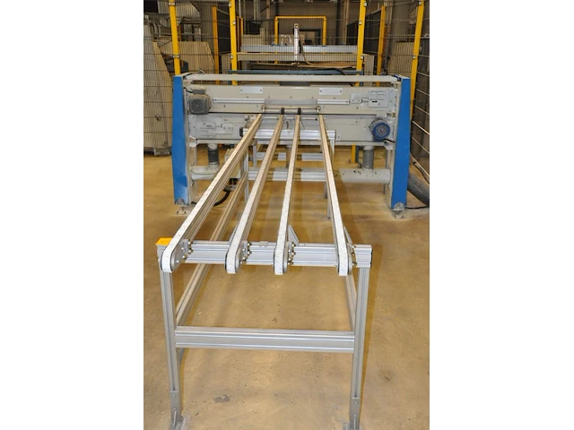 Robot abb ab + 2 rotating platform + brushing machine + belt conveyor - afbeelding 5 van  10