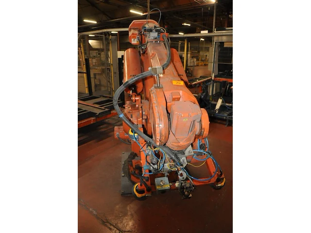 Robot abb incl. loading station & belt conveyor - afbeelding 7 van  8