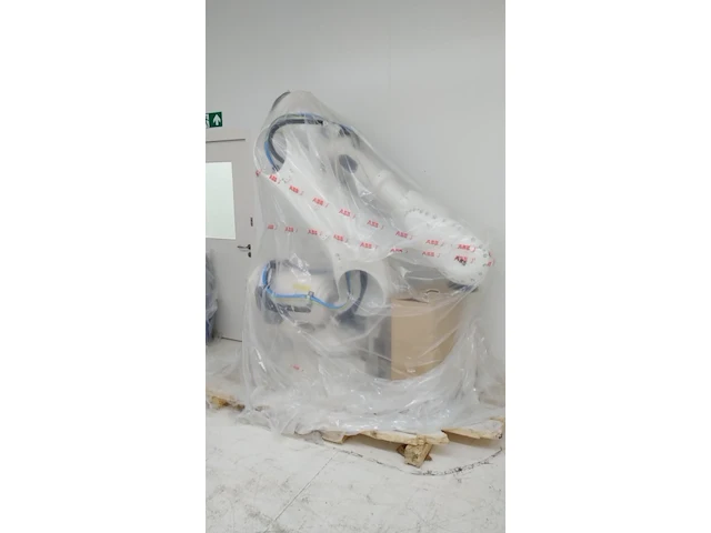 Robot abb - afbeelding 1 van  4