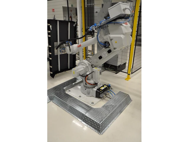 Robot abb - afbeelding 4 van  4