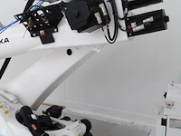Robot kuka - afbeelding 6 van  7