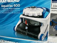 Robotic pool cleaner hayward aquavac 600