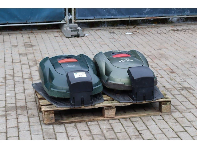 Robotmaaiers husqvarna elektrisch - afbeelding 1 van  1