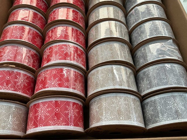 Rocchetto yuta. partij jutte kerstlint. - afbeelding 1 van  2