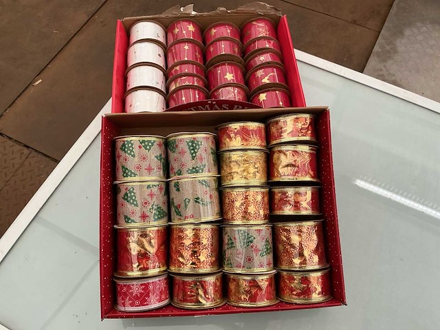 Rocchetto yuta. partij yute kerstlint. - afbeelding 1 van  2