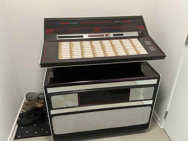 Rock ola 460 jukebox - afbeelding 2 van  9