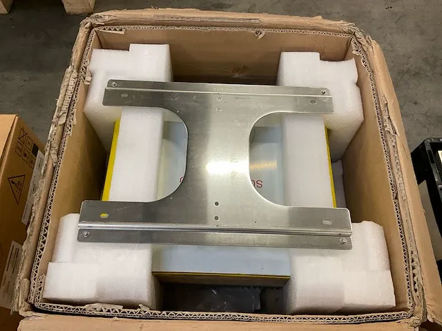 Rocoma sunwave 3000 omvormer - afbeelding 1 van  7