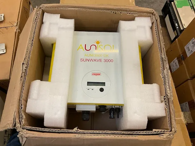 Rocoma sunwave 3000 omvormer - afbeelding 2 van  7