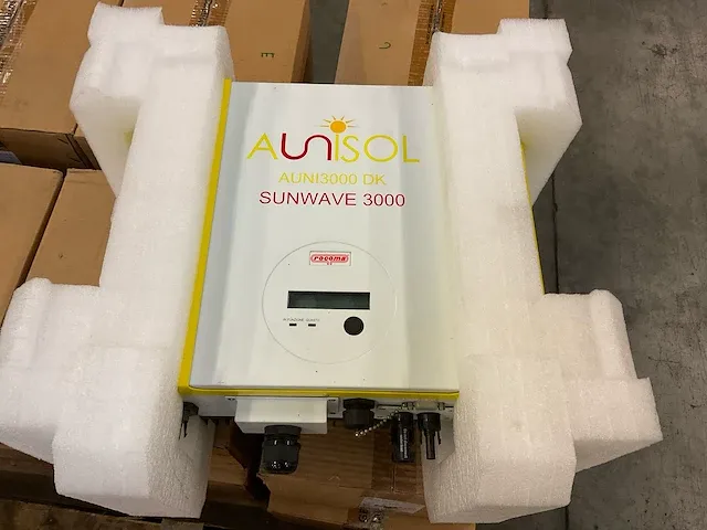 Rocoma sunwave 3000 omvormer - afbeelding 3 van  7