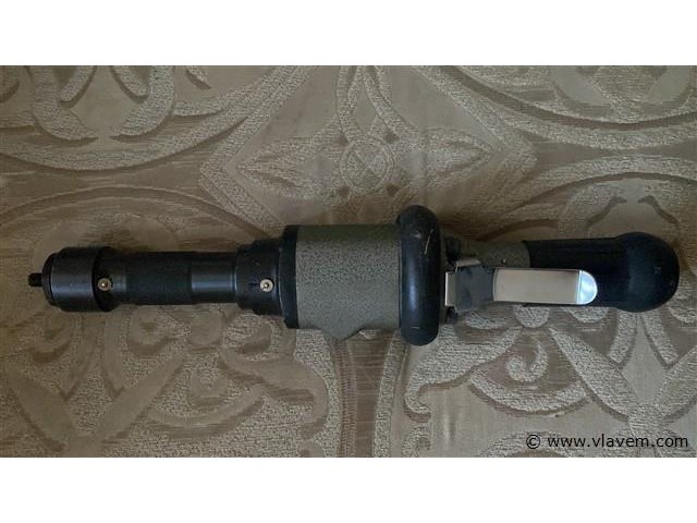 Rodac pneumatische popnagel machine - afbeelding 1 van  1